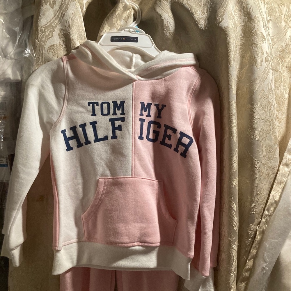 Tommy Hilfiger
